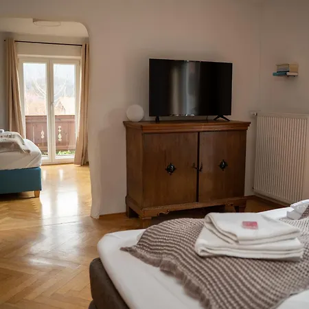 Guest house Wuhrsteinhaus, Heil- Und Seminarzentrum Chiemgau